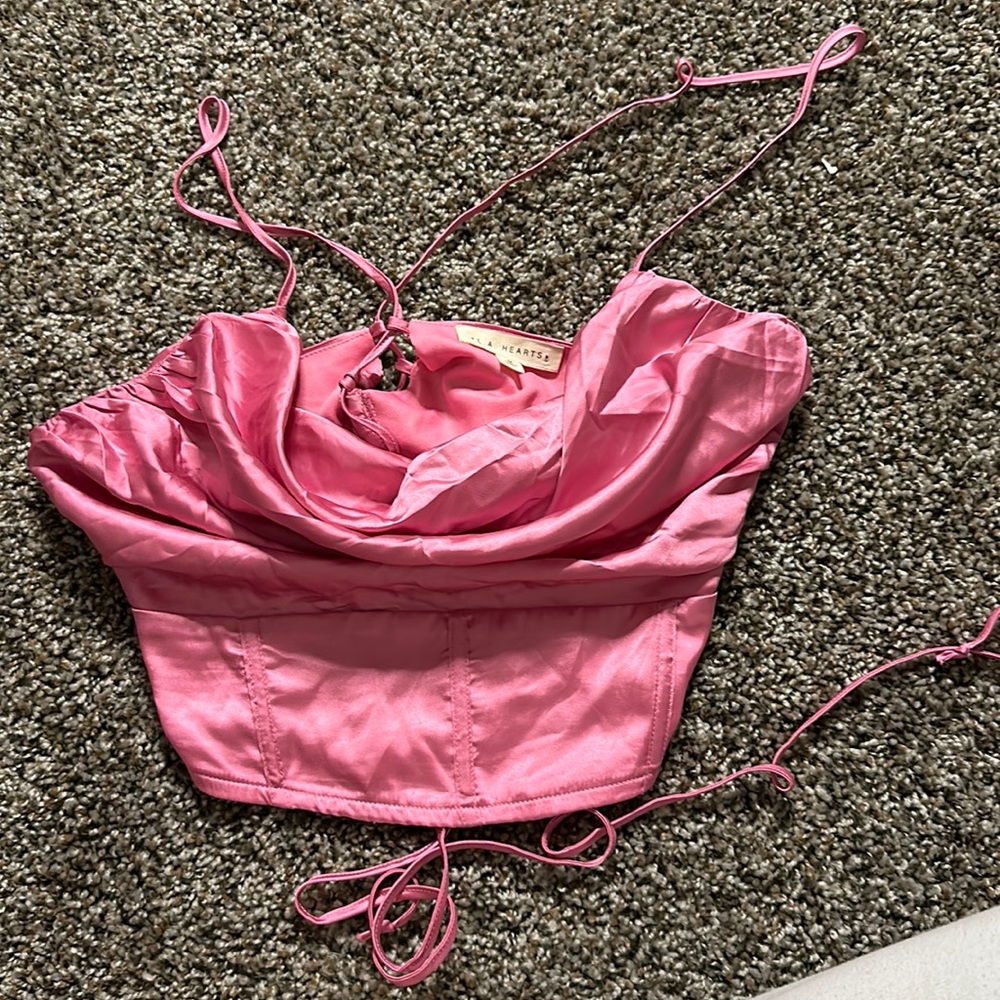 La hearts corset, tieback shirt. Color hot pink. Size medium. Brand new!